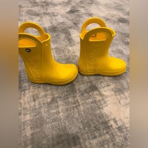 Crocs Little Kid Handle It Size 11 Yellow Kids Rain Boots- Worn Once!